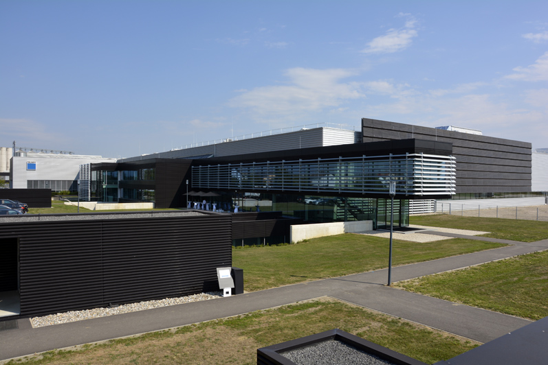 Trumpf Maschinen Austria's two-storey extension combines two further production halls and an expansion of the office space. Photo: Trumpf.