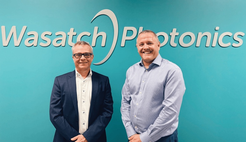 FOSS Group's Kim Vejlby Hansen (left), who now heads up the Danish firm's photonics division, with the Wasatch Photonics CEO David Creasey. Photo: FOSS Group/Wasatch Photonics.