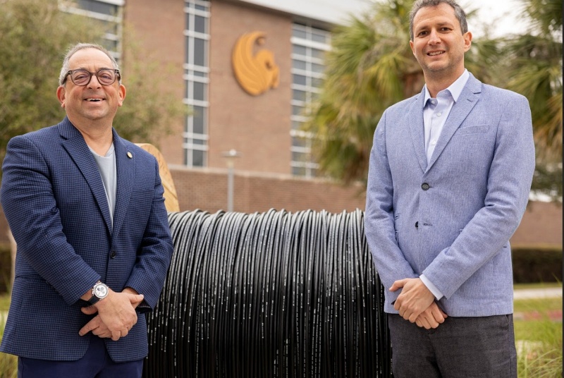 Relativity Networks co-founders Jason Eichenholz (left) and Rodrigo Amezcua, a professor specializing in advanced optical fibers at nearby CREOL. Photo: Relativity Networks.