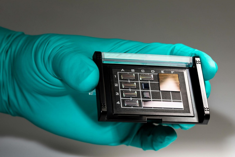 CCRAFT's technology is claimed to be the most advanced TFLN platform in the world, combining more than ten core process steps to deliver dozens of integrated optical components on an area no larger than a fingertip. Photo: CSEM.
