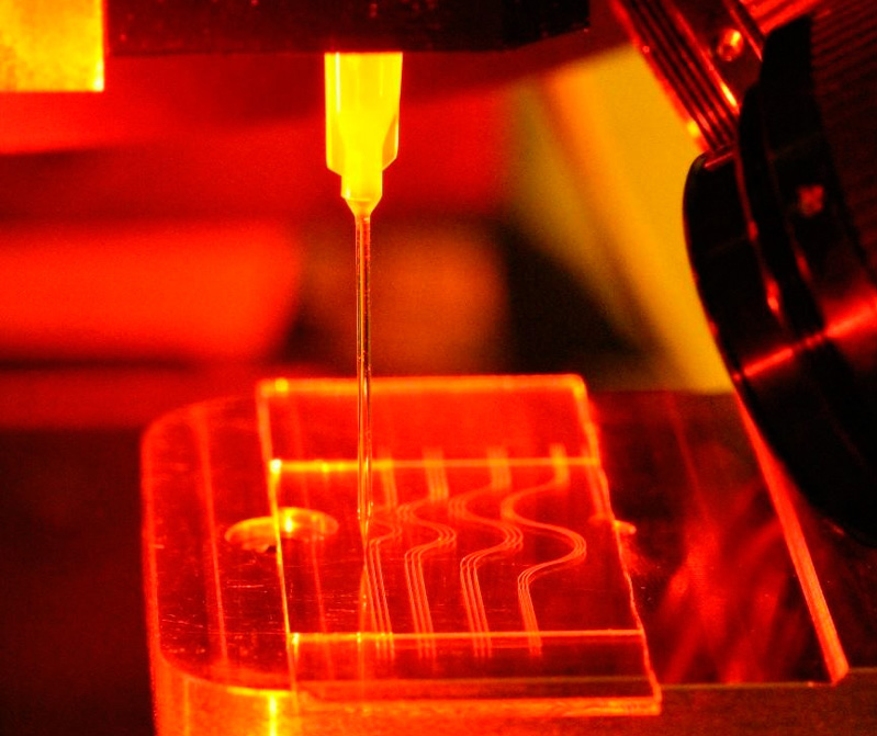 Renewed approval for the Cluster of Excellence PhoenixD, where LZH is working on the miniaturization of photonic components. Photo: LZH.
