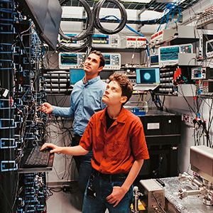 Marco Schioppo, principal scientist and Adam Parke, assistant scientist. Credit: NPL.