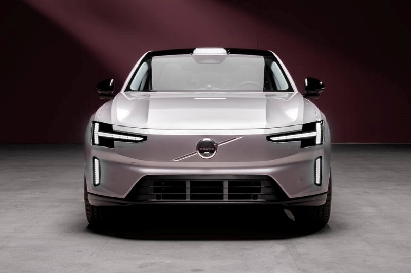 Volvo's flagship EX90 SUV features Luminar's lidar technology as standard, and the sensor unit can be seen above the windshield in this image. However, a delayed launch and new US trade tariffs have impacted sales of the car, with analyst IHS Markit reportedly cutting its sales forecast by 15,000 units this year. Luminar has cut its own shipment forecast for 2025 by 10,000 units, with CFO Tom Fennimore adding that the company was 