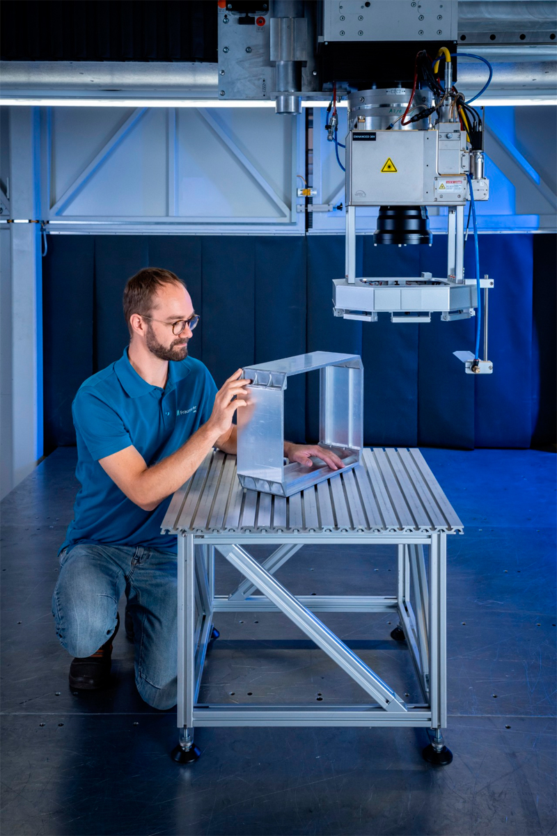 Laser-welded aluminum battery housing at full component scale: combining die-cast elements with extruded profiles in a lightweight design. &copy; Ren&eacute; Jungnickel/Fraunhofer IWS.