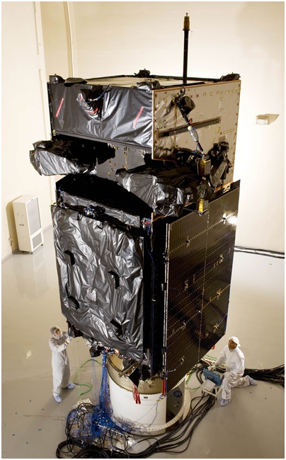 When fully operational, SBIRS High will comprise of two payloads in highly elliptical orbit (HEO), four satellites in geosynchronous orbit (GEO), as well as fixed and mobile ground-based assets to receive and process the infrared data. Credit: Lockheed Martin.
