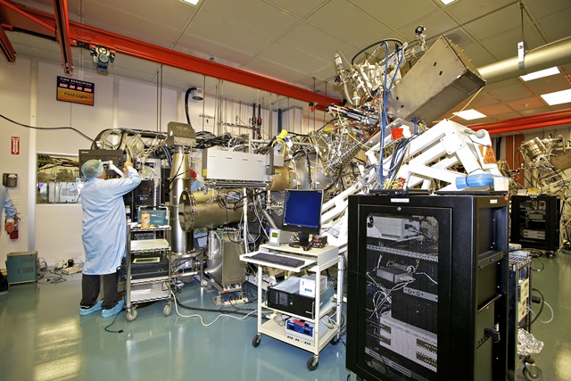 Cymer is working to increase the working lifetime of the collector in its EUV sources, aiming to reach several hundreds of hours before the end of the year. Credit: Cymer.