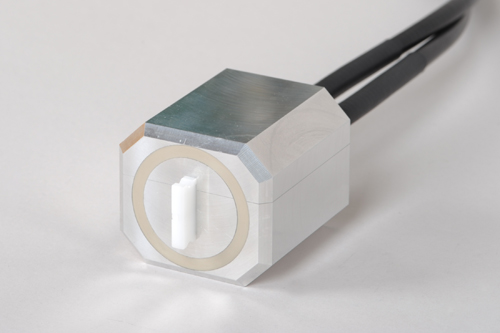 The head of the Twilite sampler is smaller than conventional designs, and communicates with a data processing system via liquid light guides. Credit: CSEM/Swisstrace.