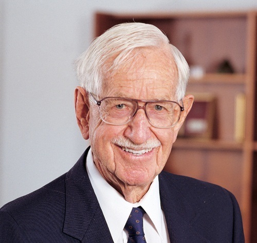 Norman Edmund, who founded the giant optics company back in 1942, will be honored next month with a new award in his name. His son Robert now heads up the US-headquartered firm. Credit: Edmund Optics.
