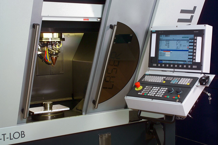 Thanks to laser metal deposition the optimized forming die from M&uuml;hlhoff Umformtechnik is now more robust than it was previously.