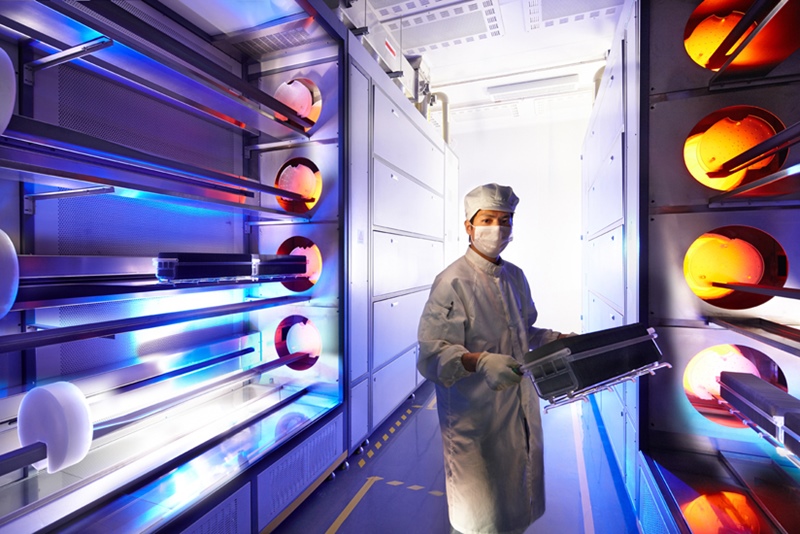 Panel production in Arizona reached a peak run-rate of 50MW per annum in 2011, but the facility will close within a month, says Suntech. Credit: Suntech Power.