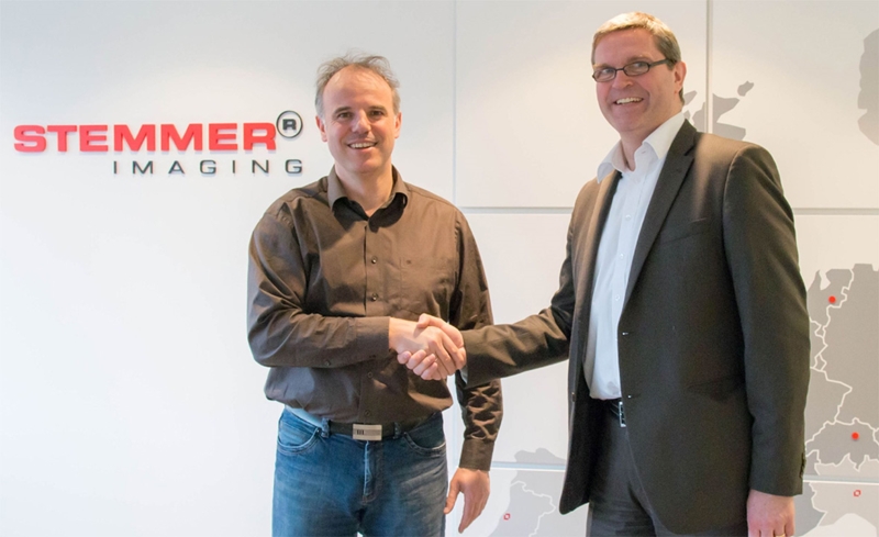 Christof Zollitsch, general manager of Stemmer Imaging (left), and Guido Deutz, Xenics
