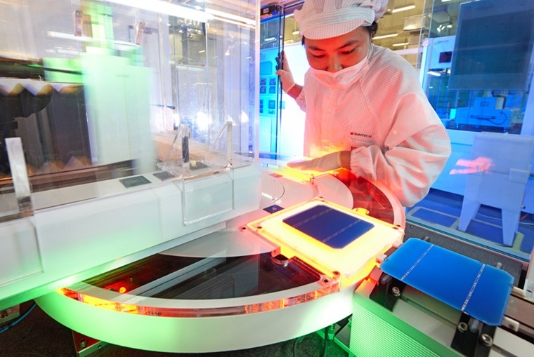 Wafer production at China's Suntech Power: ironically, the company - recently top of the world's PV module vendors - is itself facing bankruptcy following the collapse in solar module prices since 2011. Credit: Suntech Power.