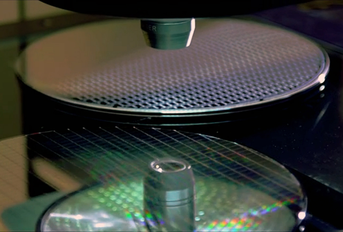 Compound Photonics is developing projector products for mobile devices to be 