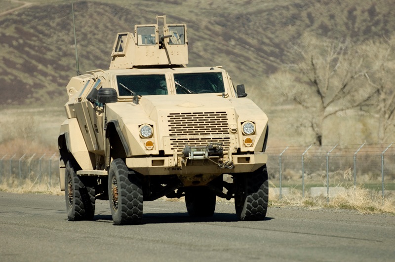 The Raytheon contract calls for the demonstration of a 25kW laser weapon on board a US marine Corps Humvee. Credit: US Nav/John F. Williams.