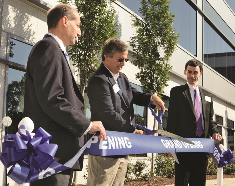 Cutting the ribbon in Princeton: the new Sensors Unlimited R&D facility employs more than 100 people - of whom half are engineers. Credit: Sensors Unlimited/UTC Aerospace Systems.
