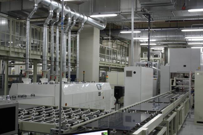 Despite its volume manufacturing prowess and a highly automated CIGS production fab in Taichung, even TSMC has been unable to make modules based on the thin-film PV material profitably. Photo: TSMC. 
