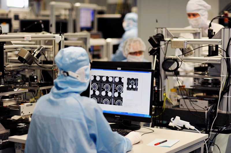 Automated optical VCSEL inspection at Philips Photonics, one of the production techniques that allows the devices to be manufactured more cost-effectively than side-emitting laser diodes. Trumpf is set to acquire the Ulm-headquartered business, which began life as a University of Ulm spin-out nearly 20 years ago. Photo: TRUMPF Group.