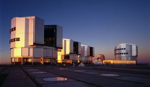 CILAS deformable mirror with 1377 piezoelectric actuators for the Very Large Telescope at Paranal Observatory in Chile