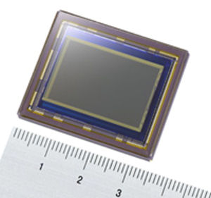 Sony CMOS image sensor IMX021 for SLR digital cameras