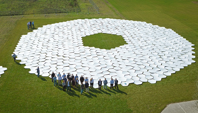 Extremely large optics: 800 mirrors make one