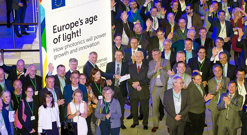 Photo call: Some of the 3000 members of Photonics21 gathering at last week's AGM, at Brussels’ Musées Royaux des Beaux Arts (center front is keynote speaker Prof Gérard Mourou, Nobel Laureate in Physics).