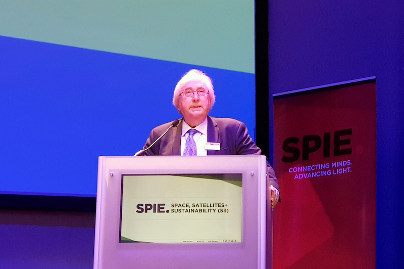 SPIE President David Andrews announcing the fund at Photonex.