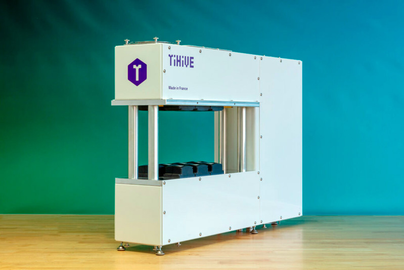 TiHive combines silicon-based THz imaging and AI.