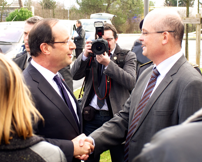 French President François  Hollande meets Eric Mottay, CEO of Amplitide Systèmes.