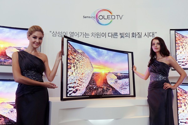 Curvy: TVs adopt OLED characteristics
