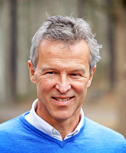 Prof. Lars Berglund.