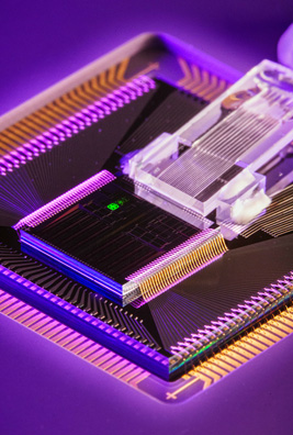 Four-channel, SiPh single-sideband modulator chip.