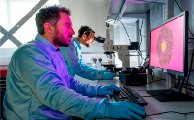 Fiber guides light through a hollow core of air.