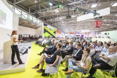 Extensive program of talks and forums.