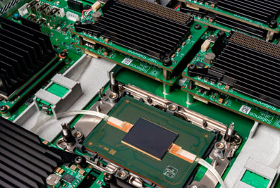 Salience Labs: 32-port all-optical SiPh switch.