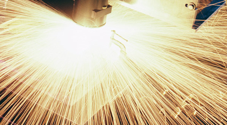 Direct Photonics: targeting industrial applications and sheet metal cutting.