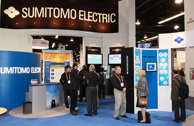 Sumitomo Electric presented its 100G EDR active optical cable (AOC).